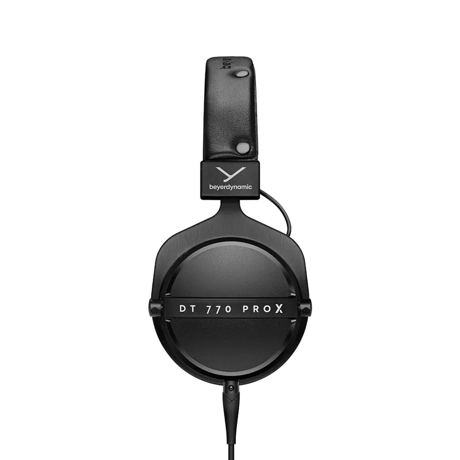 DT 770 PRO X side view showing the slim yoke